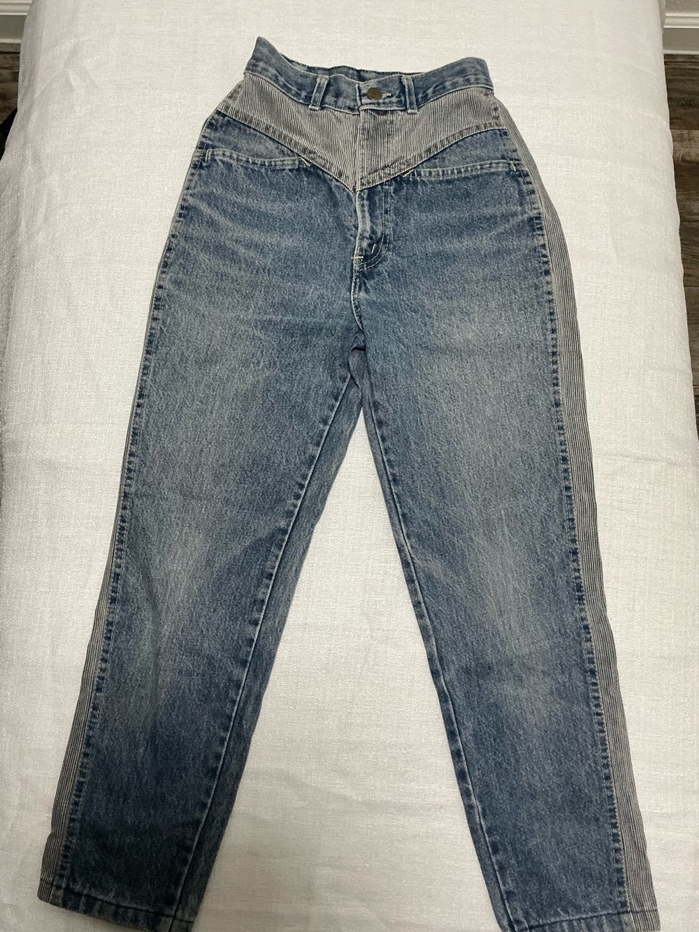 Vintage Chic Jeans 3/4 Reg High Waisted Pinstripe Yoke Tapered Western 80s 90s